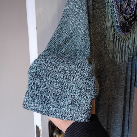 Catherines Women's Plus Size Impossibly Soft Tunic & Scarf Duet 2X - Picture 9 of 15